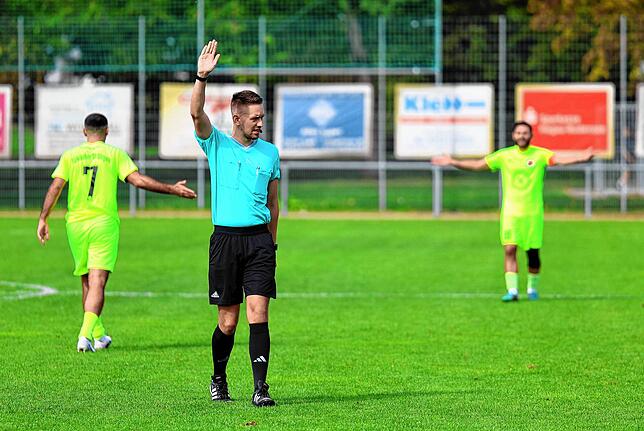 Bild 23: Die besten Bilder der Partie zwischen dem TSV Singen und dem FC Überlingen!