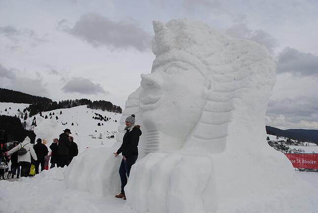 Bild 1: Schneeskulpturen-Festival in Bernau: Schauen Sie zu, wie aus Schnee Kunst wird