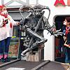 Am Kappedäschle-Brunnen empfangen Sabine Buhl und Nicole Bohner die Kinder zu einer närrischen Stadtrallye.