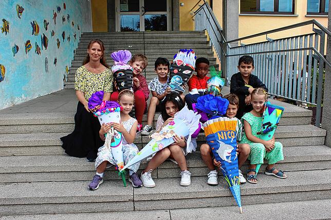 Die Schulanfänger der Klasse E2 der Wiestorschule mit Klassenlehrerin Silke Jesinger.