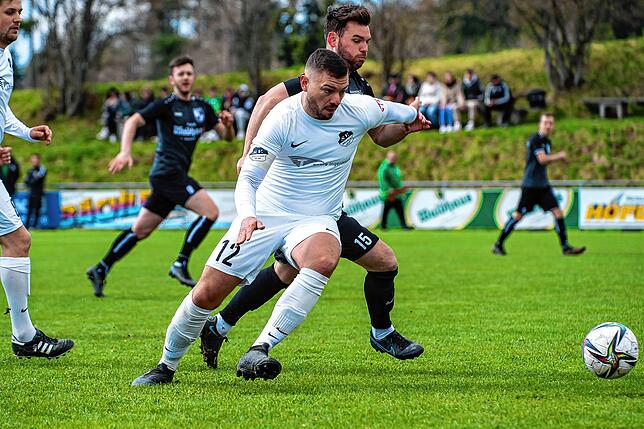 Bild 38: SV Waldhaus besiegt den SV Rheintal glatt mit 4:0 &ndash; und wir haben Bilder!