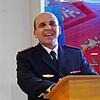 Wiedergewählt: Kommandant Viktor Neumann am Rednerpult der Freiwilligen Feuerwehr in Rielasingen-Worblingen.