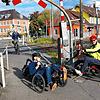 Die scharfe, enge Kurve am Bahnübergang soll zwar etwas ausgeweitet werden. Aber es brauche hier noch mehr Platz, und der Weg über den ...