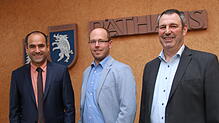 Das sind die Kandidaten Bürgermeisterwahl in Klettgau (von links): Ozan Topcuogullari, Michael Ehm und Hubert Behringer. Bis 18 Uhr sind ...