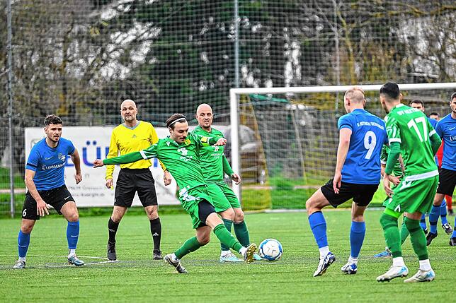 Bild 10: SG Mettingen/Krenkingen setzt sich mit 4:2 beim SV Herten durch – und wir haben Fotos!