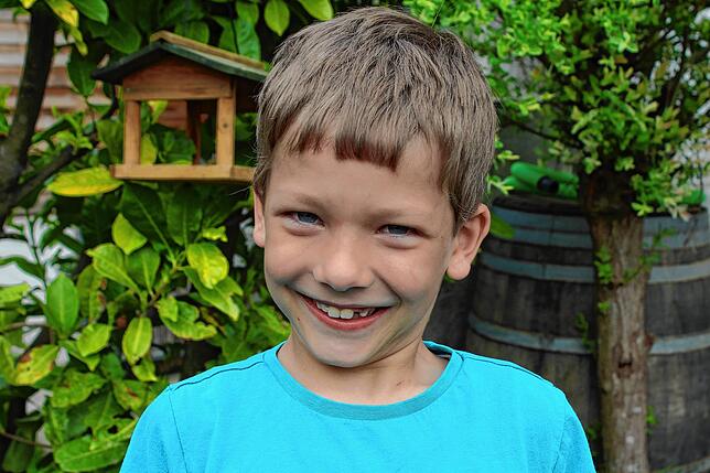 Manuel (7 Jahre) geht in die erste Klasse der Fischbacher Grundschule. 2020 hätte er seinen Hasenklee bekommen.
