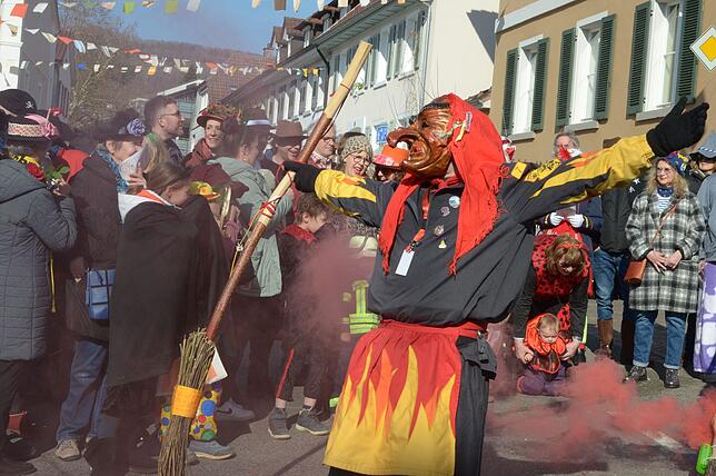 Bild 31: Narrensprung 2025 in Markdorf begeistert die Zuschauer