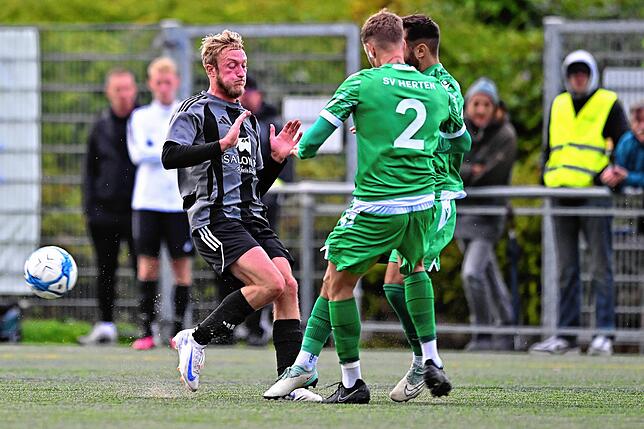 Bild 32: SV Herten setzt sich mit 4:1 gegen FC Hochrhein durch – und wir haben Bilder!