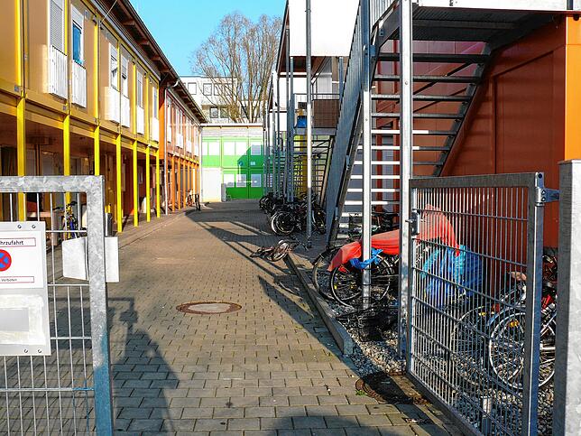 Bild 1: Viele sind gut integriert, andere haben noch Sprachprobleme: Wie gut sind Flüchtlinge über die Corona-Lage informiert?