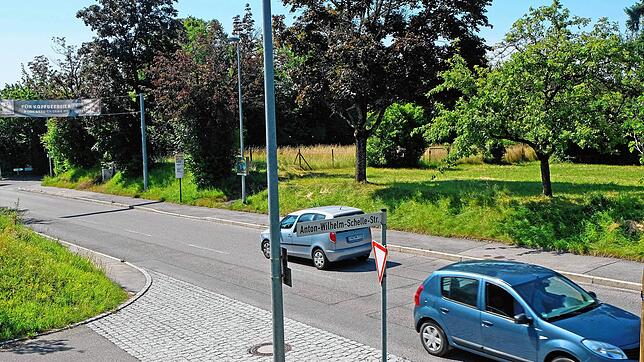 An der Aufkircher Straße gegenüber der Einfahrt zum Schättlisberg (Anton-Wilhelm-Schelle-Straße) will Hautarzt Dr. Martin Braun seine ...
