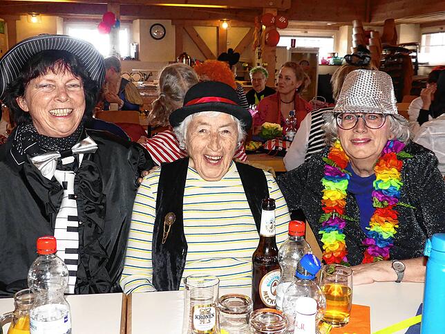 Bild 12: Die besten Bilder der Bermatinger Frauenfasnet 2025