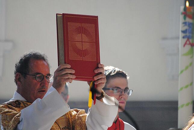 Bild 29: Bilder vom Festgottesdienst zur 550. Waldshuter Chilbi mit Erzbischof Georg Gänswein