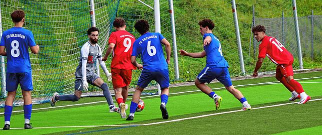Bild 24: A-Junioren der SG Wutachtal gewinnen 8:1 beim FC Erzingen – und wir haben Fotos!