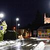 Der Fußgängerüberweg in der Martin-Schneller-Straße ist hell erleuchtet. Hier müssen die Lampen die ganze Nacht voll brennen.