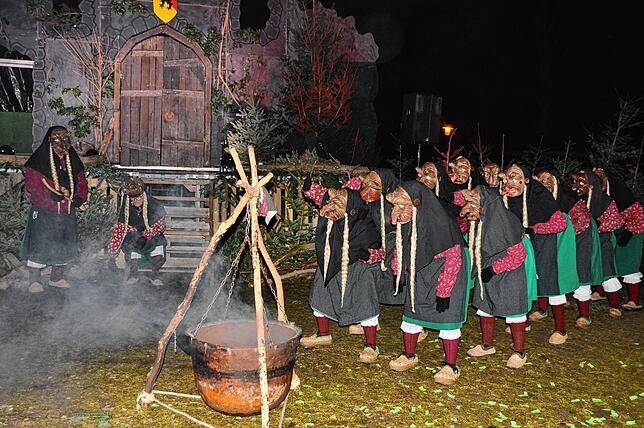 Bild 36: Alle Bilder des Hugeloh Narrenspiels