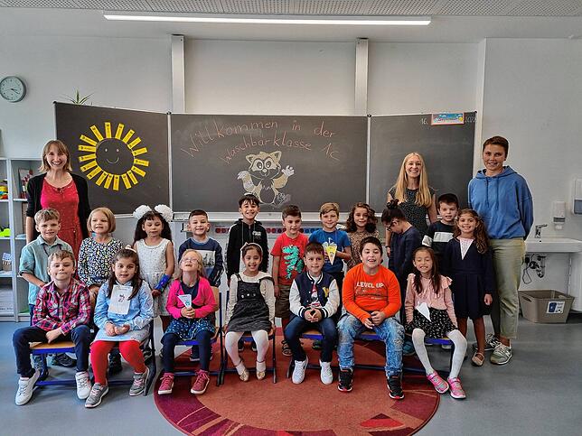 18 Jungen und Mädchen wurden in die Klasse 1c der Johann-Peter-Hebel-Schule in Tiengen eingeschult. Klassenlehrerin ist Carina Winzen.