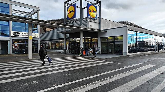 Die Lidl-Filiale Waldshut aus Richtung des Bahnhofs aufgenommen.