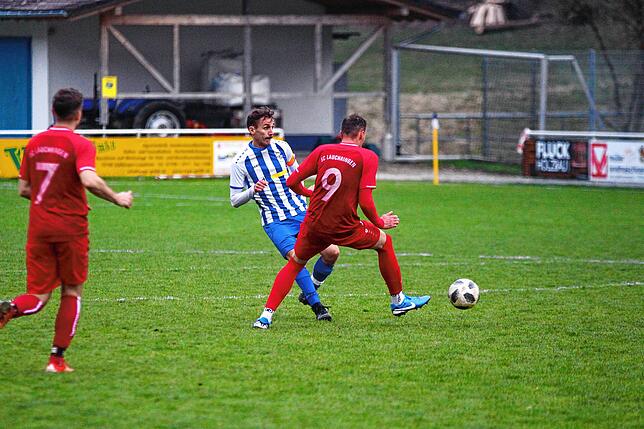 Bild 26: SG Stühlingen/Weizen II gewinnt Spitzenspiel mit 2:0 gegen SC Lauchringen – und wir haben Fotos!