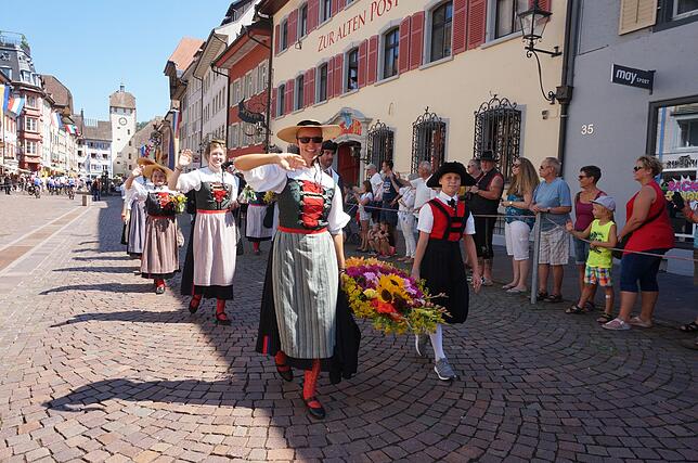 Bild 9: So schön war der Festumzug der 551. Waldshuter Chilbi