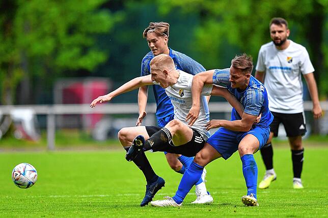 Bild 10: SV 08 Laufenburg und SV Weil trennen sich 4:4 &ndash; und wir haben Bilder!
