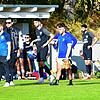Aufklärung: Trainer Sascha Müller (rechts) und einige Spieler des TuS Stetten sind &ndash; ebenso wie Trainer und Spieler des SV Buch ...