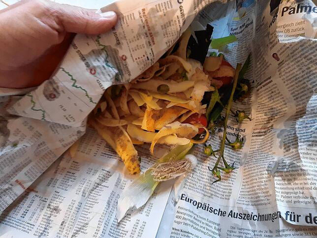 Bild 3: Das hilft gegen Maden und Gestank in der Tonne