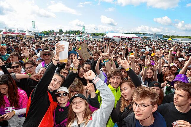Bild 2: Alle Bilder vom Southside-Auftritt von Sängerin Paula Hartmann