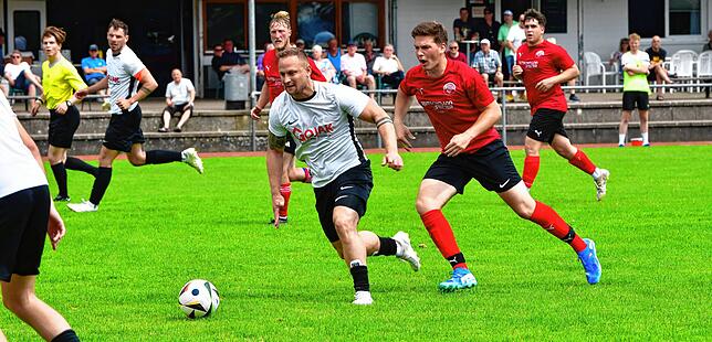 Bild 17: SG FC Wehr/Brennet spielt nur 1:1 gegen FC Hochrhein – und wir haben Fotos!