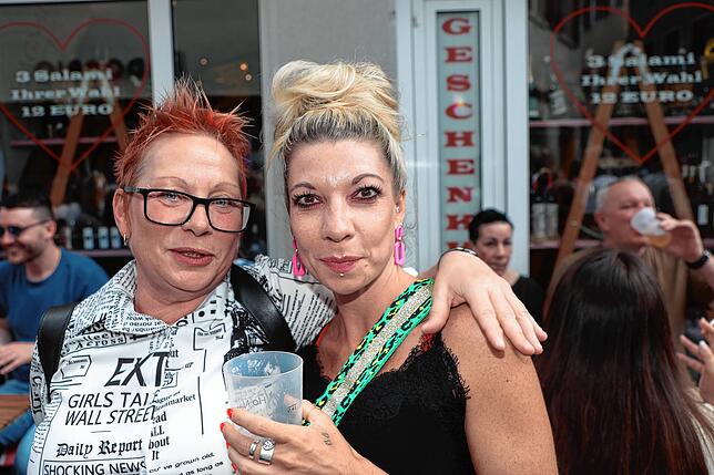 Bild 24: Konstanz: Es ist wieder Gassenfreitag! Hier sind die Bilder der Besucher der Niederburg