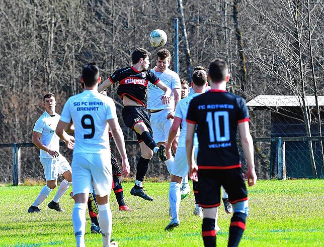 Bild 13: SG FC Wehr/Brennet gelingt wichtiges 1:0 gegen den FC RW Weilheim &ndash; und wir haben Bilder!