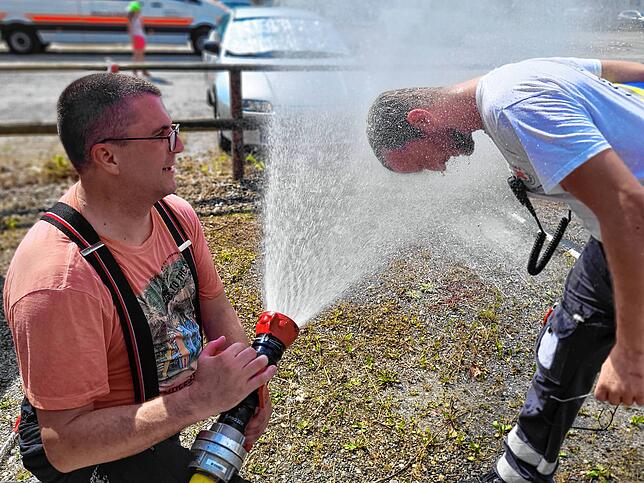 Bild 4: Alle Bilder von der Schauübung mit vielen Besuchern (Teil 2)