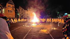 Mit der Verbrennung endet die Fasnacht. Hier brennt der Böög in Tiengen.