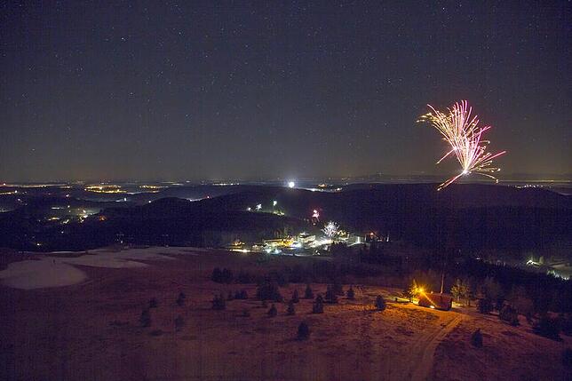 Bild 4: So begrüßte der Feldberg das neue Jahr: Beeindruckende Bilder aus der Silvesternacht