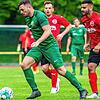 Stets vornweg: Manuel Roder (links, auf dem Archivbild gegen Alessio Vella vom FC 08 Bad Säckingen) ist beim SV Rheintal ein Vorbild für ...