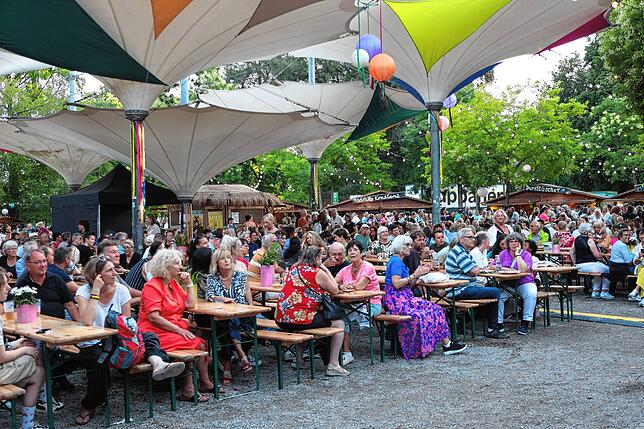 Bild 25: Partystimmung im Stadtgarten: So stimmt sich Konstanz aufs Seenachtfest ein