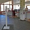 Im Bürgerservice im Lauchringer Rathaus ist es, wie hier während des Lockdowns im Frühjahr, wieder ruhig. Nur, wer ein Termin hat, darf ...