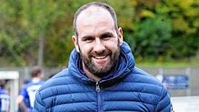 Kader erweitert: Trainer Michael Gallmann vom FC Weizen freut sich über seinen neuen Spieler Benedikt Stark, der vom FC Steißlingen in ...