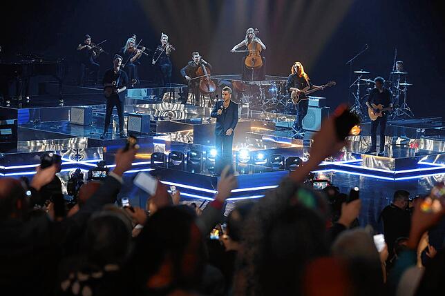 Bild 15: Bilder von &bdquo;Wetten, dass..?&ldquo; in Friedrichshafen: Die Show läuft!