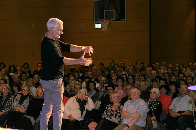 Bild 10: Dani Nieth, Experte für Selbstmotivation, in Waldshut: Bilder des fünften SÜDKURIER-Wissensforums