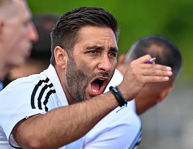 Motivator: Michael Hagmann musste seine Mannschaft nur kurz zu mehr Engagement ermahnen, nachdem man sich nach der 2:0-Führung zu sicher ...