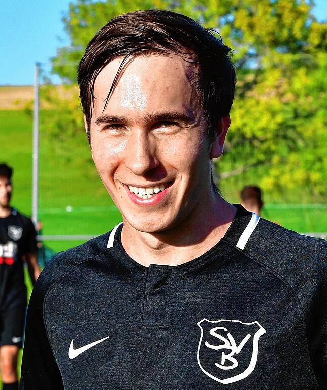Jan Körner (23) lebt in Albbruck und arbeitet in Lörrach als Software-Entwickler. Mit Fußball begann er bei den Bambini des SV Albbruck. ...