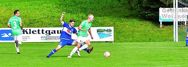Bild 9: FC Erzingen besiegt Verfolger SG Mettingen/Krenkingen knapp mit 2:1 &ndash; und wir haben die Bilder!
