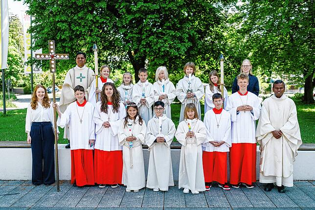 Am Samstag, 10. Mai, haben sieben Kinder von Kooperator P. Vigil Soosai-Manickam und Vikar P. Antony Pancras die erste Heilige Kommunion ...