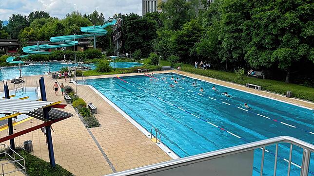 Das Aachbad in Singen öffnet Mitte Mai seine Türen zur neuen Saison. Duschmarken für Warmwasser werden dann zum ersten Mal seit mehr als ...