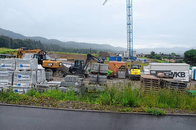 Bereits im September 2021 begannen die ersten Erschließungsarbeiten für das Neubaugebiet Leimet III in Bad Säckingen – hier ein Bild aus ...