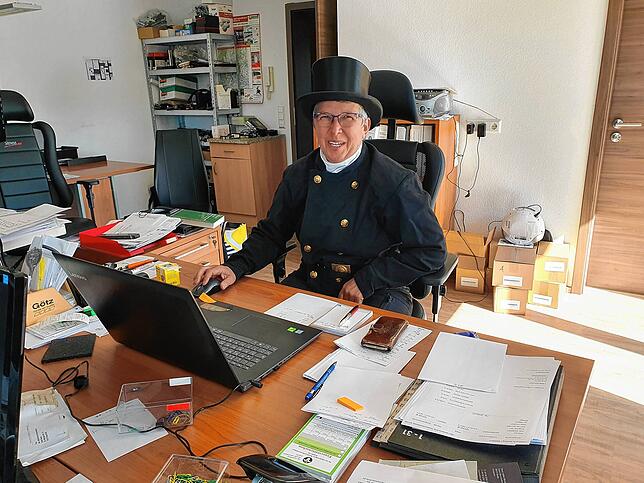 Papierkram, das gehört einfach dazu, wenn man eine Firma führt: „Es ist mehr geworden über die Jahre – durch neue Gesetze ...