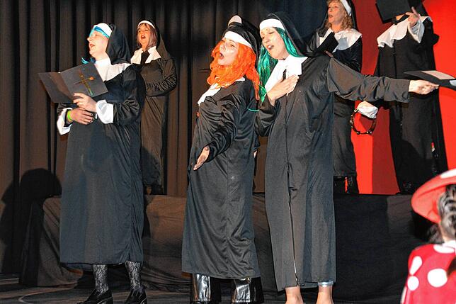 Bild 6: Bilder vom Urviecher-Ball in Bad Dürrheim