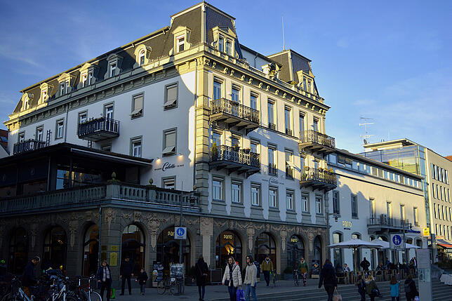 Kaum ein anderes Wirtshaus hat Zeit seines Bestehens so oft seinen Standort geändert wie die Krone, eines der ältesten Gasthäuser am Platz.