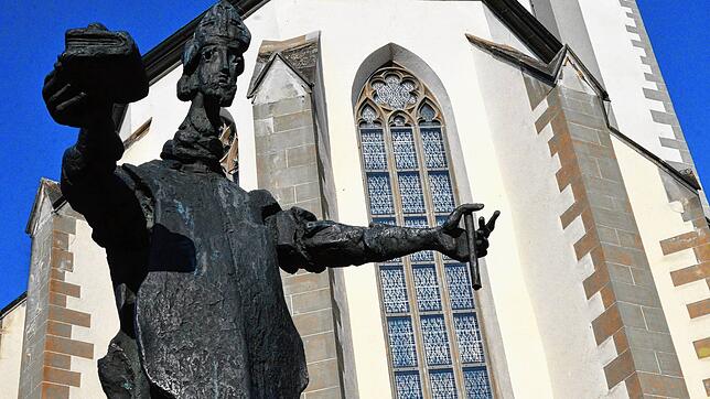 St. Nikolaus, Schutzpatron der Reisenden, Seeleute, Kinder und Helfer in allen Nöten, darf in diesen Tagen die Menschen immer nur ...