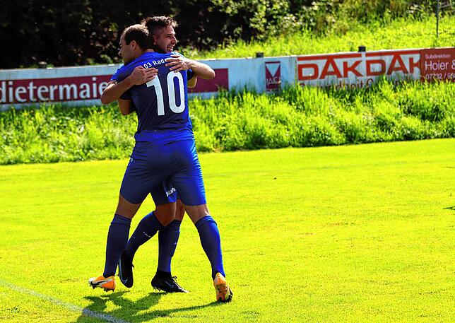 Bild 6: Die besten Bilder vom Pokal-Derby zwischen dem FC Radolfzell und dem 1. FC Rielsingen-Arlen